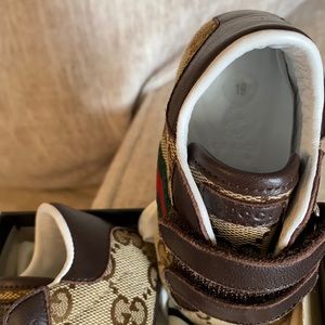 Gucci sneakers perfect condition